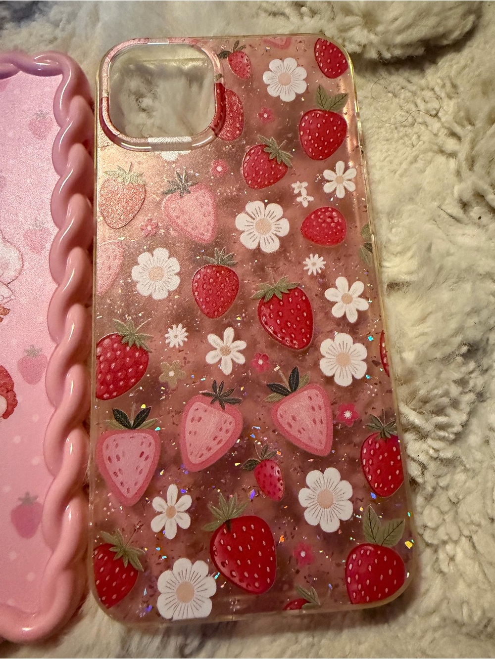 SHEIN Strawberry Shortcake & Strawberry glitter Print Phone Case Duo -15 plus - Picture 3 of 3